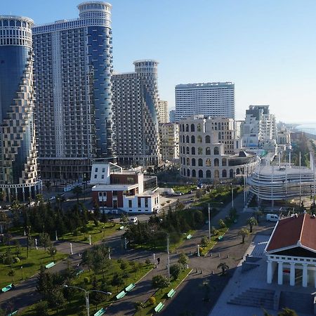 Apart Hotel In Black Sea Tower Batumi Eksteriør billede