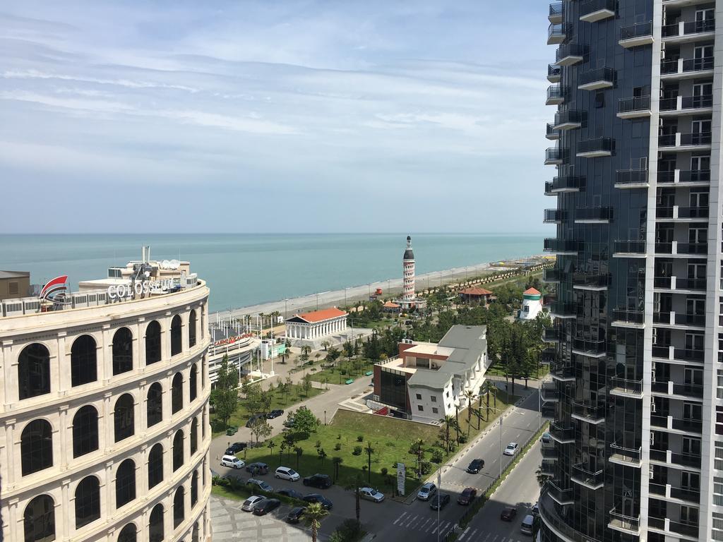 Apart Hotel In Black Sea Tower Batumi Eksteriør billede