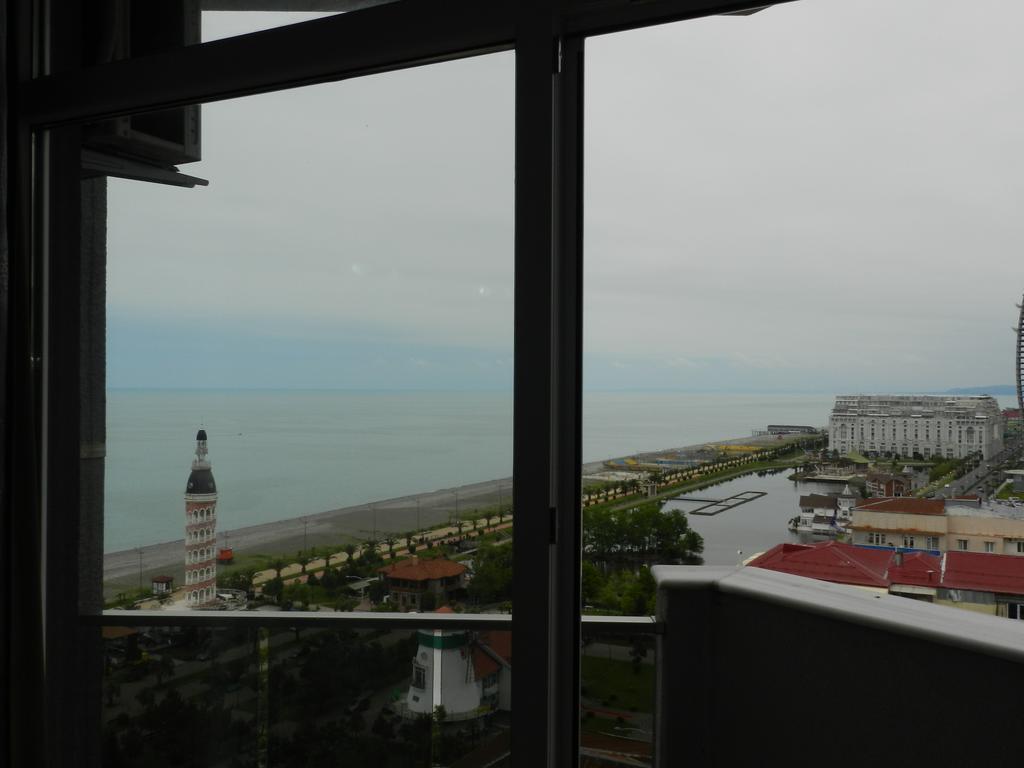 Apart Hotel In Black Sea Tower Batumi Eksteriør billede