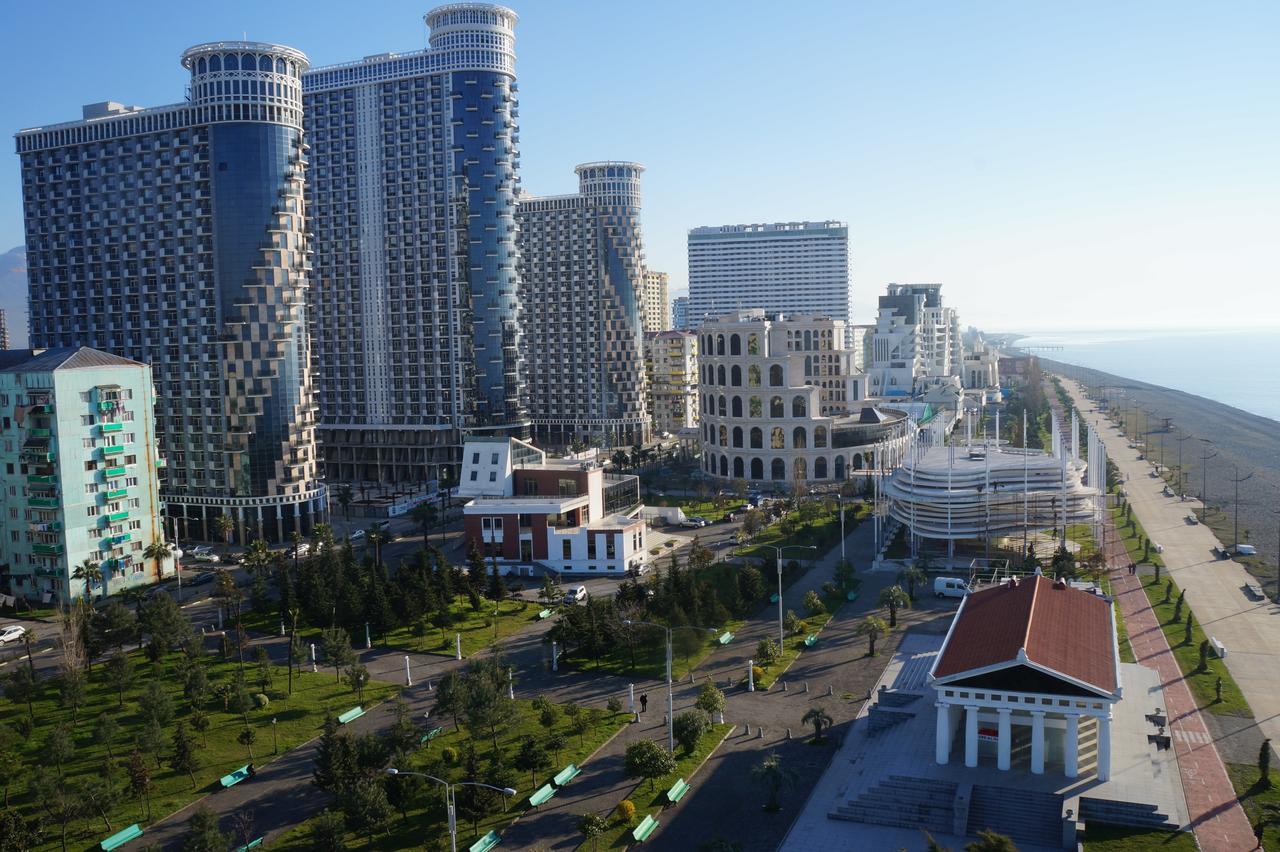 Apart Hotel In Black Sea Tower Batumi Eksteriør billede