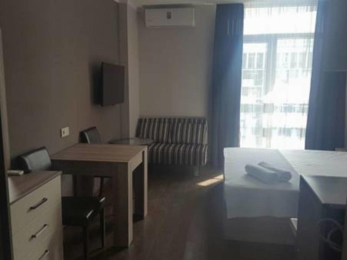 Apart Hotel In Black Sea Tower Batumi Eksteriør billede