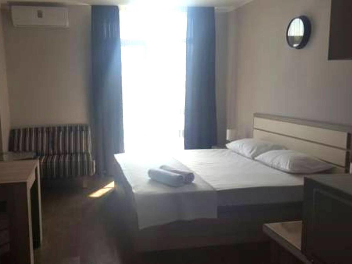Apart Hotel In Black Sea Tower Batumi Eksteriør billede