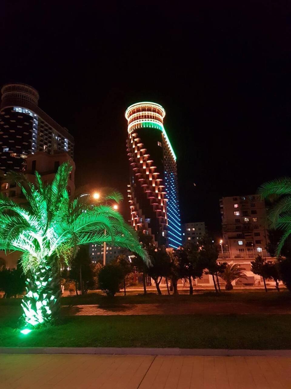 Apart Hotel In Black Sea Tower Batumi Eksteriør billede